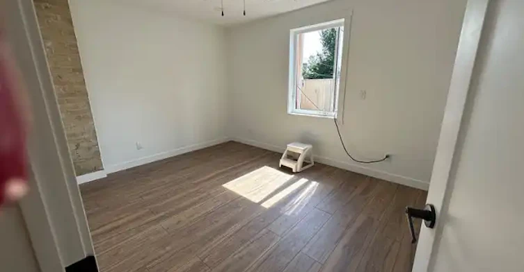 1029 Gerrard Street East, Toronto, ON, M4M 1Z6 - 11