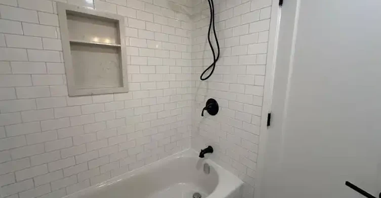 1029 Gerrard Street East, Toronto, ON, M4M 1Z6 - 5