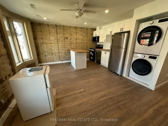 1029 Gerrard Street East, Toronto, ON, M4M 1Z6 - 9