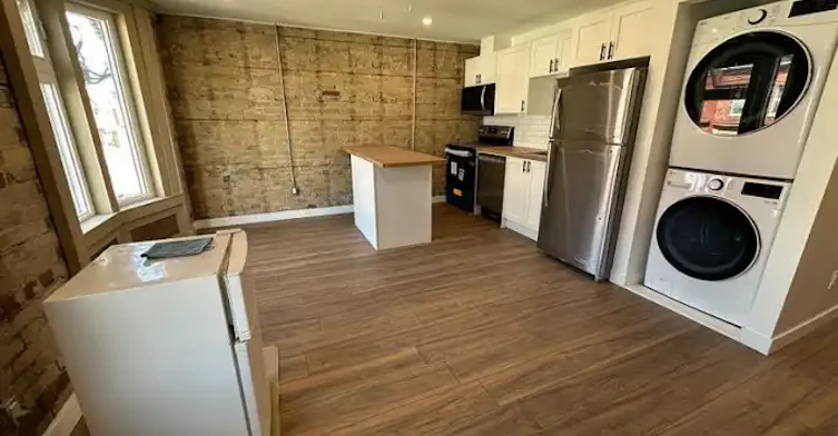 1029 Gerrard Street East, Toronto, ON, M4M 1Z6 - 9