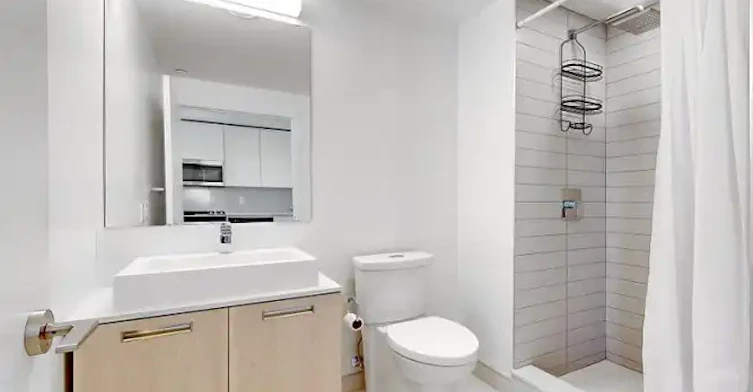 2A Church Street, Toronto, ON, M5E 0E1
