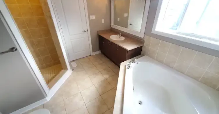 27 Kimble Avenue, Clarington, ON, L1C 0J9 - 15