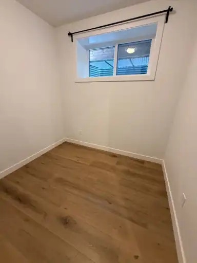 9632 110 Avenue Northwest, Edmonton, AB, T5H 1H5 - 8