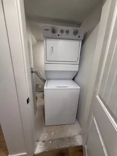 9632 110 Avenue Northwest, Edmonton, AB, T5H 1H5 - 2