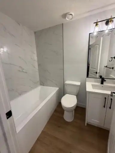 9632 110 Avenue Northwest, Edmonton, AB, T5H 1H5 - 10