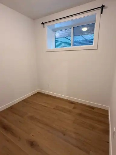 9632 110 Avenue Northwest, Edmonton, AB, T5H 1H5 - 5
