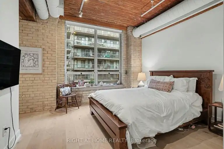 781 King Street West, Toronto, ON, M5V 1N4