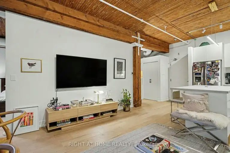 781 King Street West, Toronto, ON, M5V 1N4 - 5