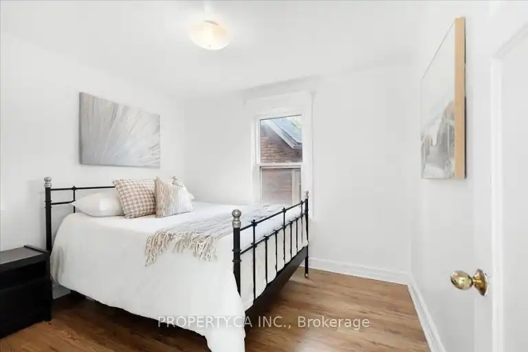 44 Beach View Crescent, Toronto, ON, M4E 2L5 - 4
