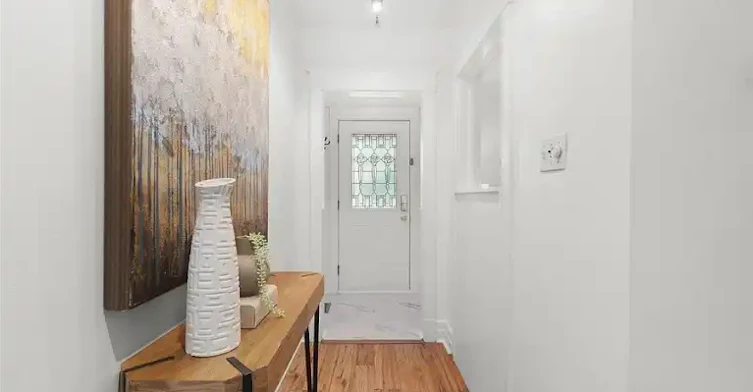 44 Beach View Crescent, Toronto, ON, M4E 2L5 - 10