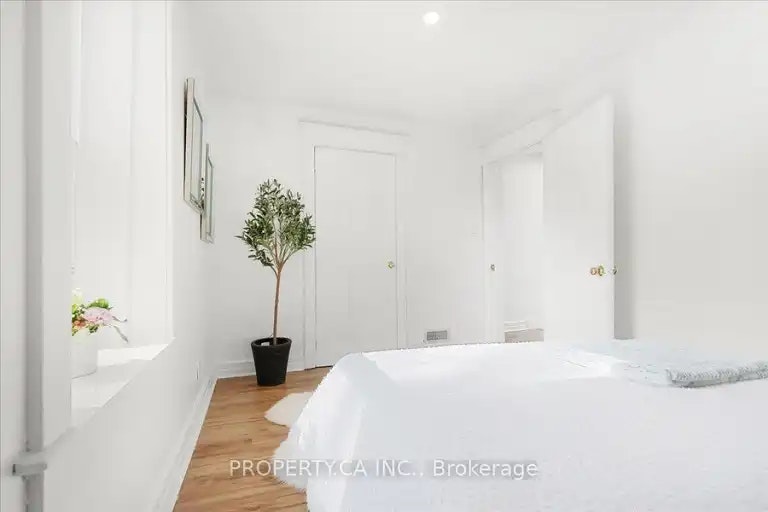 44 Beach View Crescent, Toronto, ON, M4E 2L5 - 5