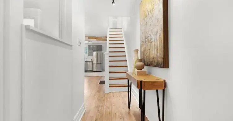 44 Beach View Crescent, Toronto, ON, M4E 2L5 - 19