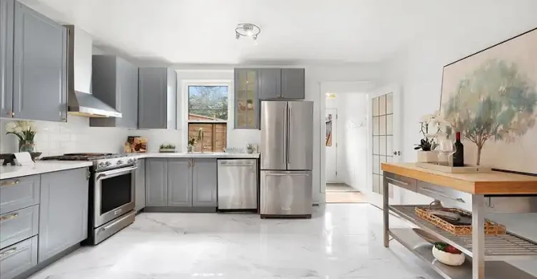 44 Beach View Crescent, Toronto, ON, M4E 2L5 - 7