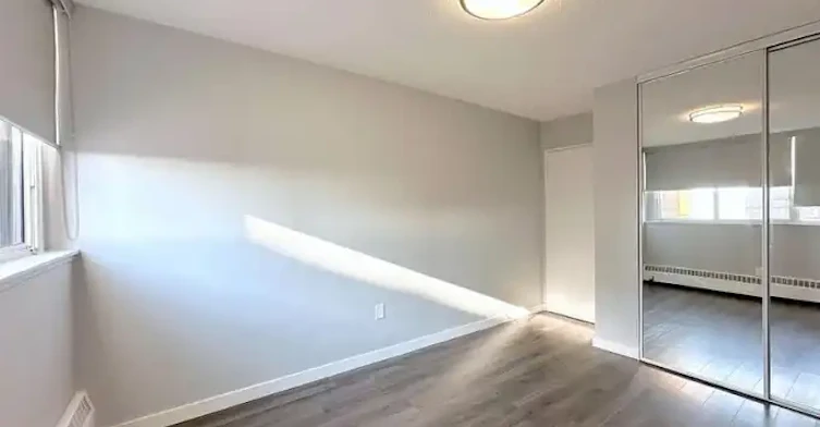 2575 Danforth Avenue, Toronto, ON, M4C 1L5 - 5