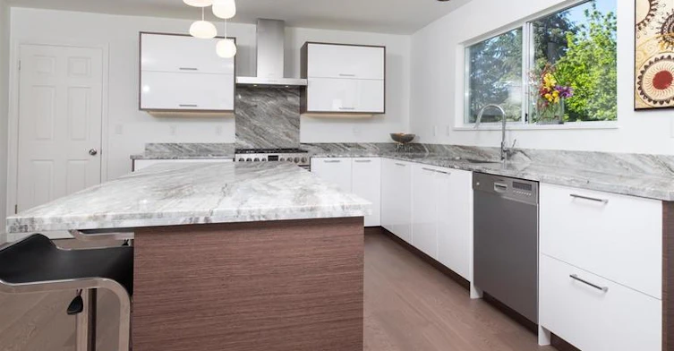 5479 Keith Road, West Vancouver, BC, V7W 3E1 - 4
