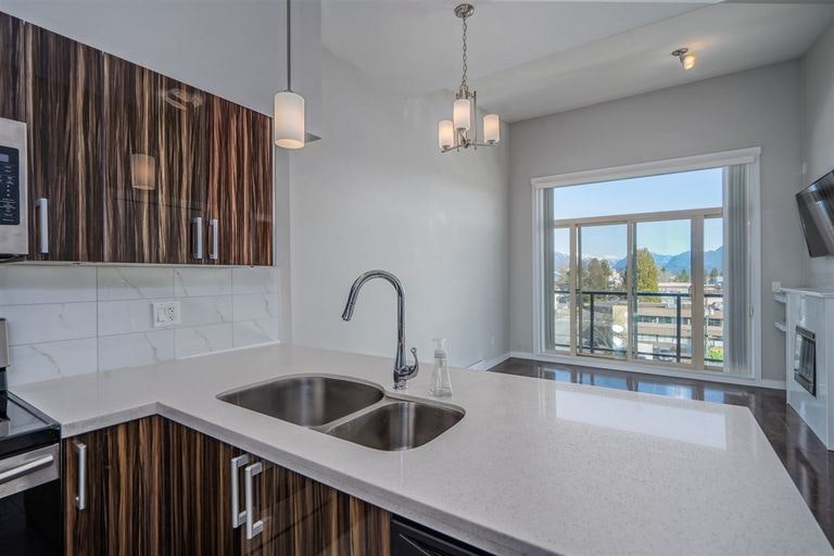 22318 Lougheed Highway, Maple Ridge, BC, V2X 2T4