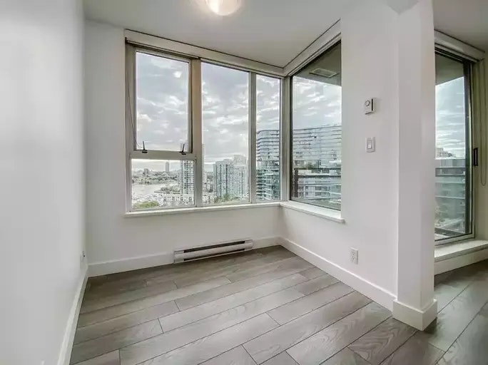 33 Smithe Street, Vancouver, BC, V6B 0B5 - 6