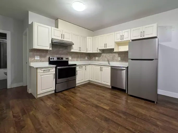 9708 182 Surrey, BC. Canada Street, Surrey, BC, V4N 4J9 - 4