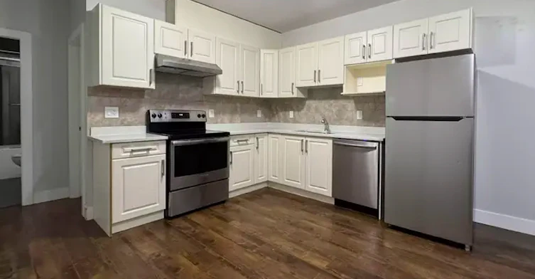 9708 182 Surrey, BC. Canada Street, Surrey, BC, V4N 4J9 - 4