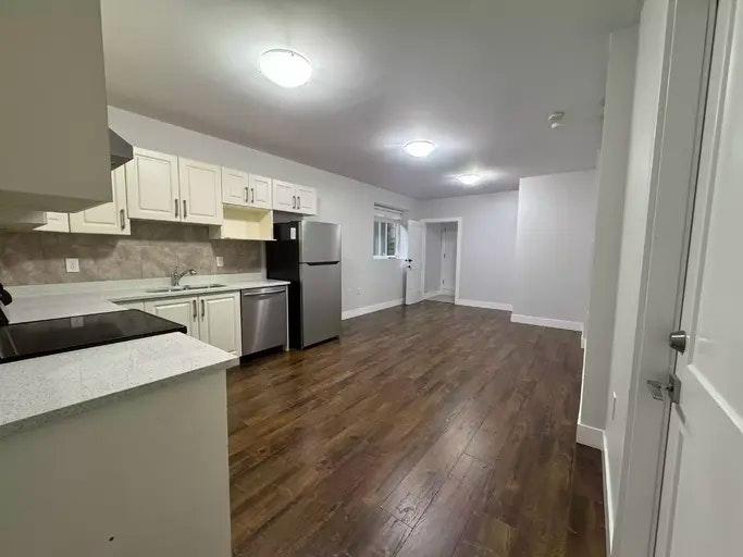 9708 182 Surrey, BC. Canada Street, Surrey, BC, V4N 4J9 - 5