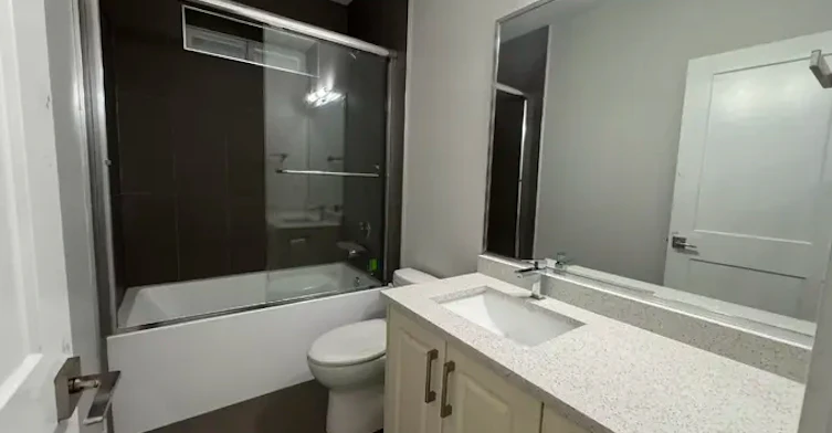 9708 182 Surrey, BC. Canada Street, Surrey, BC, V4N 4J9 - 8
