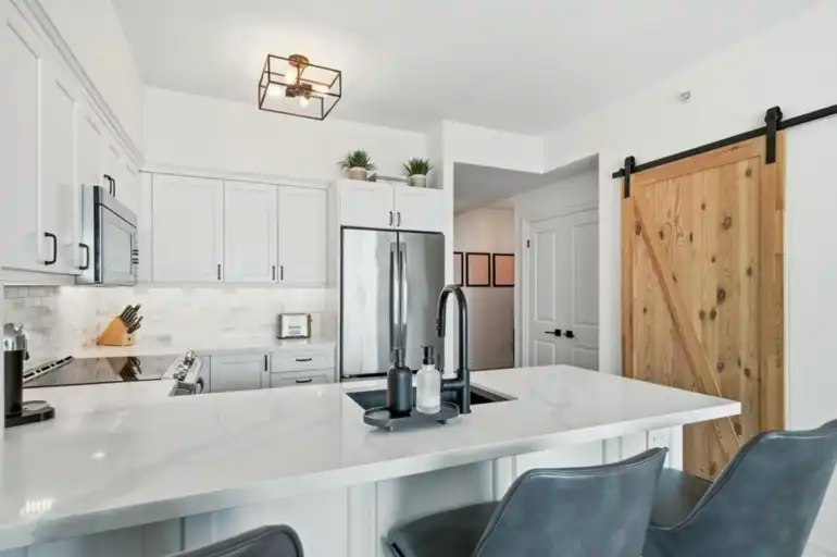 150 Liberty Street East, Toronto, ON, M6K 3R5 - 9