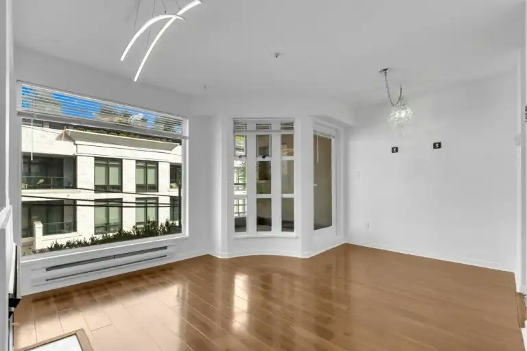 3673 West 11th Avenue, Vancouver, BC, V6R 2K4 - 4