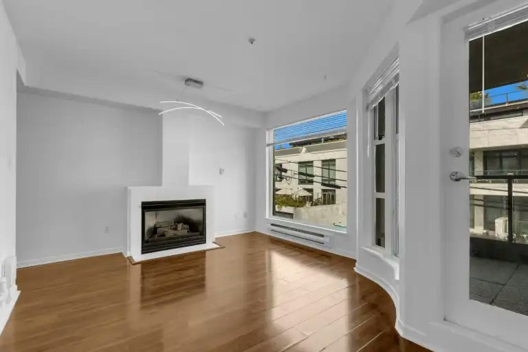 3673 West 11th Avenue, Vancouver, BC, V6R 2K4 - 3