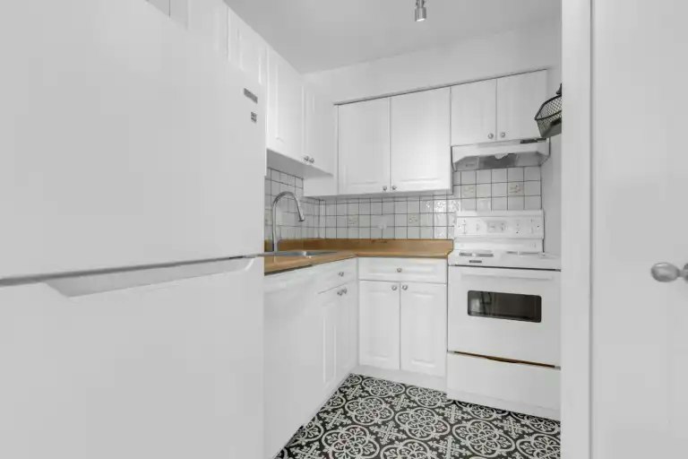 3673 West 11th Avenue, Vancouver, BC, V6R 2K4 - 8