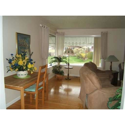 1090 Ewson Street, Surrey, BC, V4B 4V4 - 10