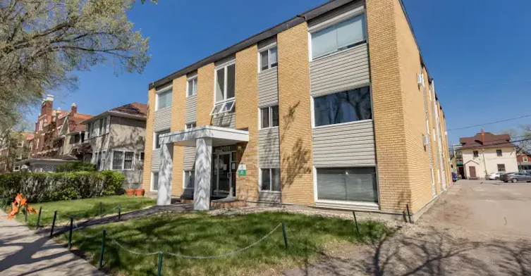 2151 Hamilton Street, Regina, SK, S4P 2E5 - 11