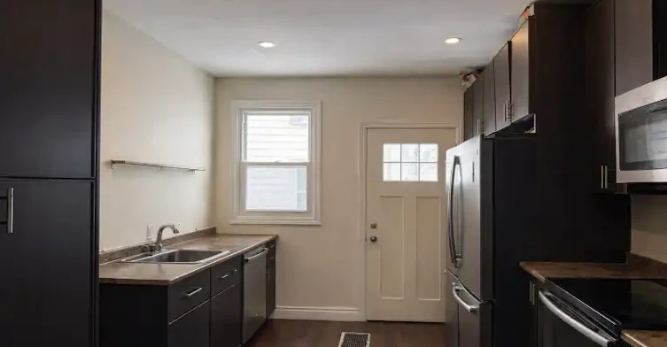 353 Division Street, Kingston, ON, K7K 4A4 - 2