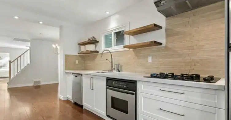 82 Rushbrooke Avenue, Toronto, ON, M4M 3A9 - 11