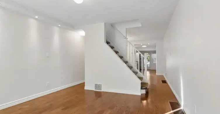 82 Rushbrooke Avenue, Toronto, ON, M4M 3A9 - 5