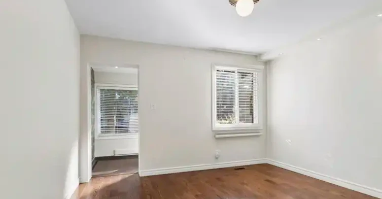 82 Rushbrooke Avenue, Toronto, ON, M4M 3A9 - 4