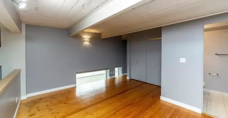 10009 102 Avenue Northwest, Edmonton, AB - 5