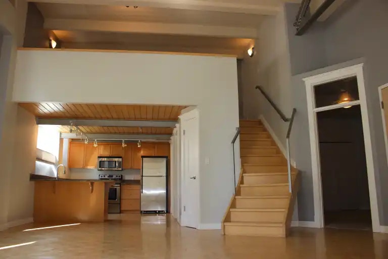 10009 102 Avenue Northwest, Edmonton, AB - 9