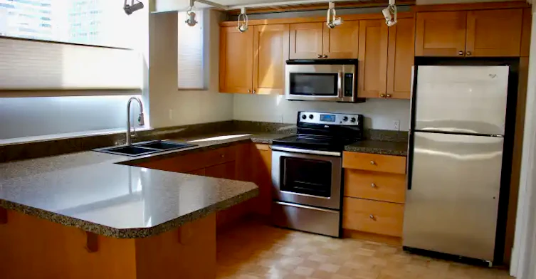10009 102 Avenue Northwest, Edmonton, AB - 12