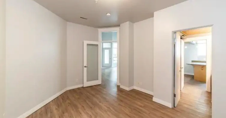 10009 102 Avenue Northwest, Edmonton, AB - 7