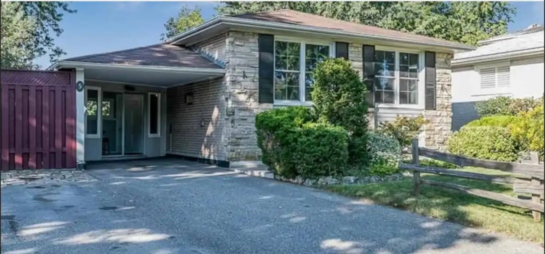 5 Melville Crescent, Brampton, ON, L6W 2S3 - 2