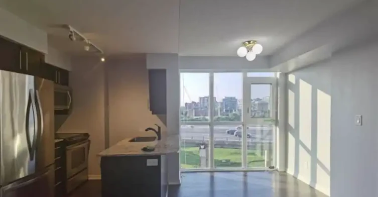 38 Grand Magazine Street, Toronto, ON, M5V 0B2 - 3