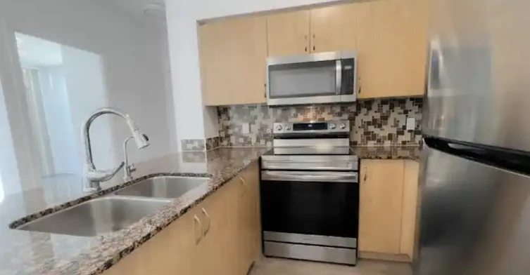 2240 Lake Shore Boulevard West, Toronto, ON, M8V 0B1 - 11