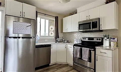 8504 152a Avenue Northwest, Edmonton, AB, T5E 3B2