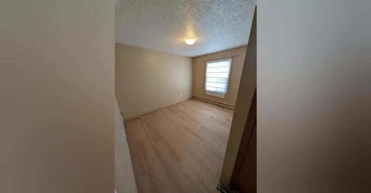 3920 Robinson Street, Regina, SK, S4S 3C8 - 7