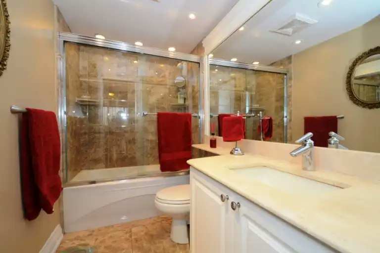 25 Kingsbridge Garden Circle, Mississauga, ON, L5R 4B1 - 13