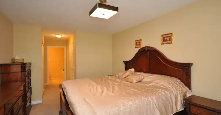 25 Kingsbridge Garden Circle, Mississauga, ON, L5R 4B1 - 3