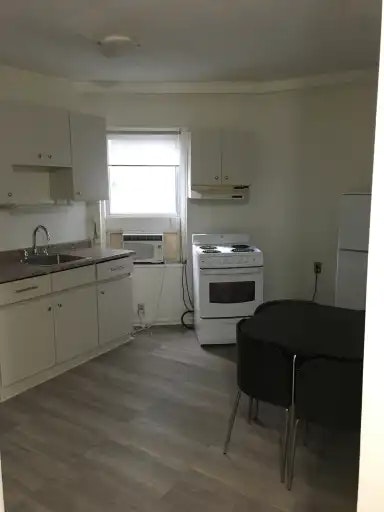 551 Bloor Street West, Toronto, ON, M5S 1Y6