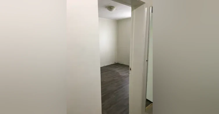 551 Bloor Street West, Toronto, ON, M5S 1Y6 - 4