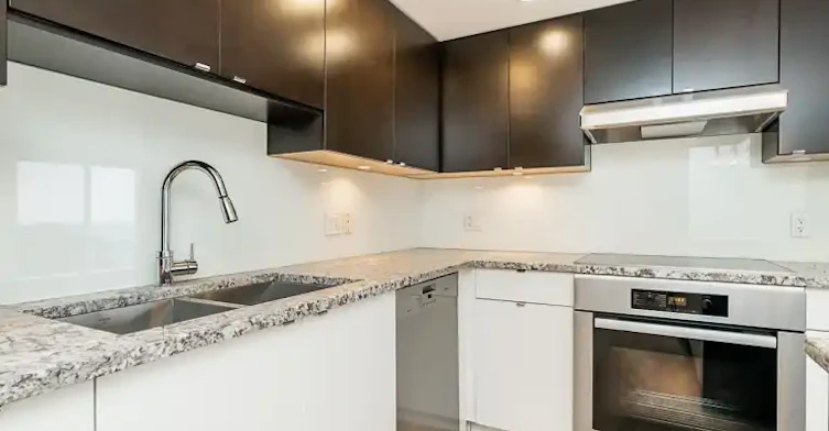 14955 Victoria Avenue, Surrey, BC, V4B 1G2 - 4
