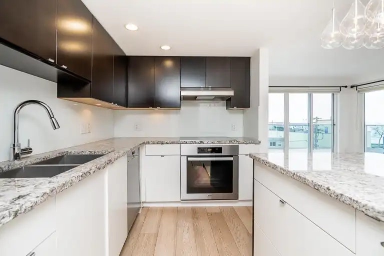 14955 Victoria Avenue, Surrey, BC, V4B 1G2 - 3